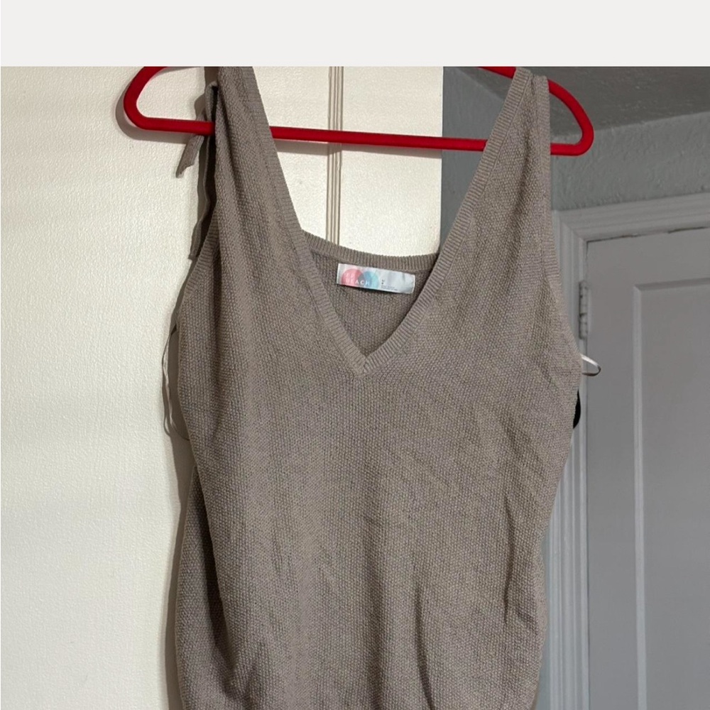 Elegant V-Neck Sleeveless Top in Taupe